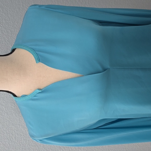 KOBI HALPERIN Miley VNeck Silk Long Sleeve Blouse Aqua Ruffled Cuffs Size MEDIUM - Picture 3 of 10